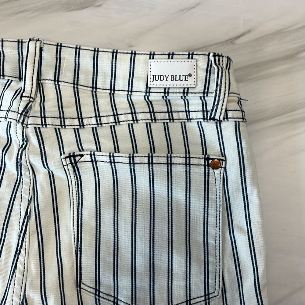 Judy Blue | Ultra High Rise Super Flare Raw Hem White Blue Stripe pants 7/28 - Picture 7 of 10